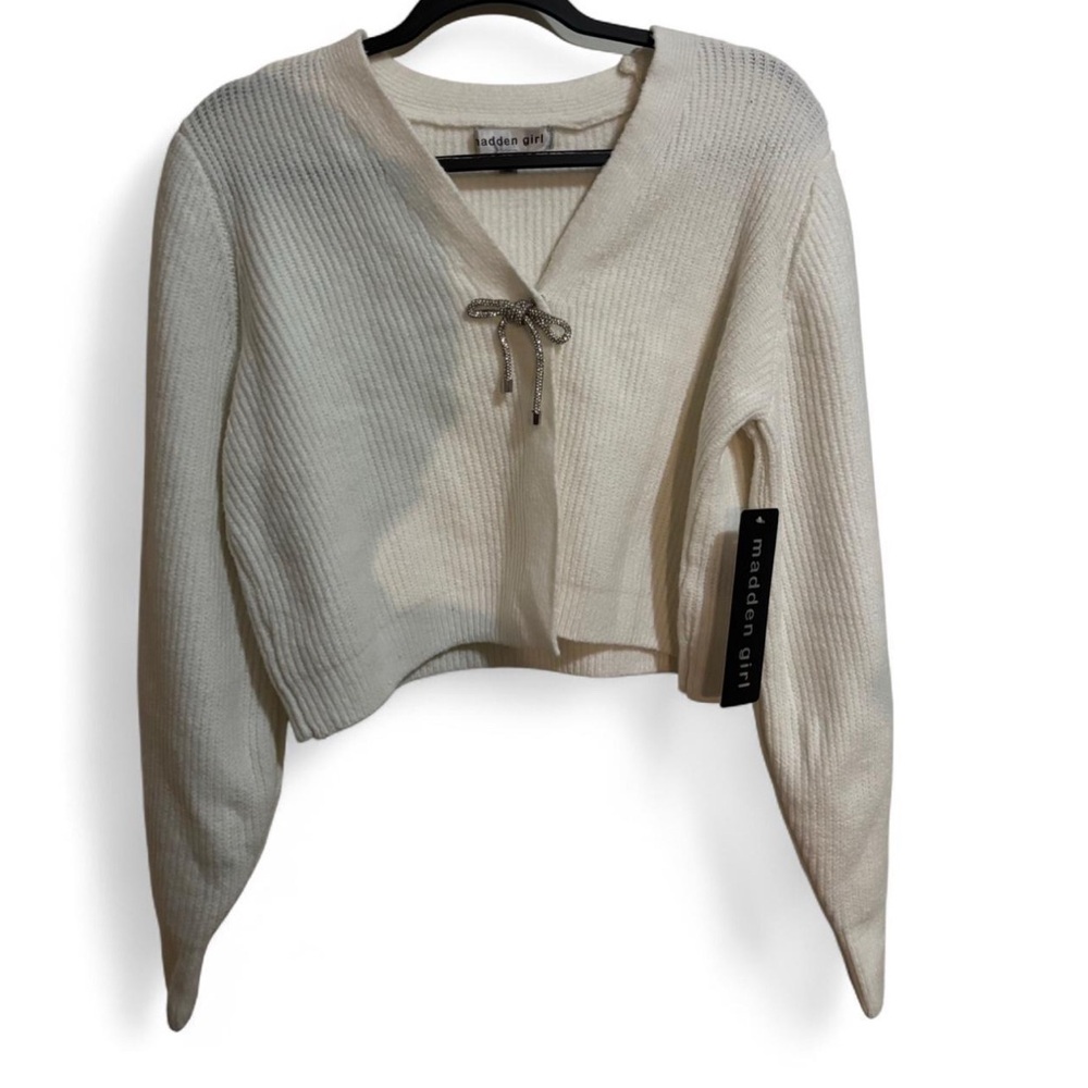 Madden Girl White V-Neck Cropped Sweater